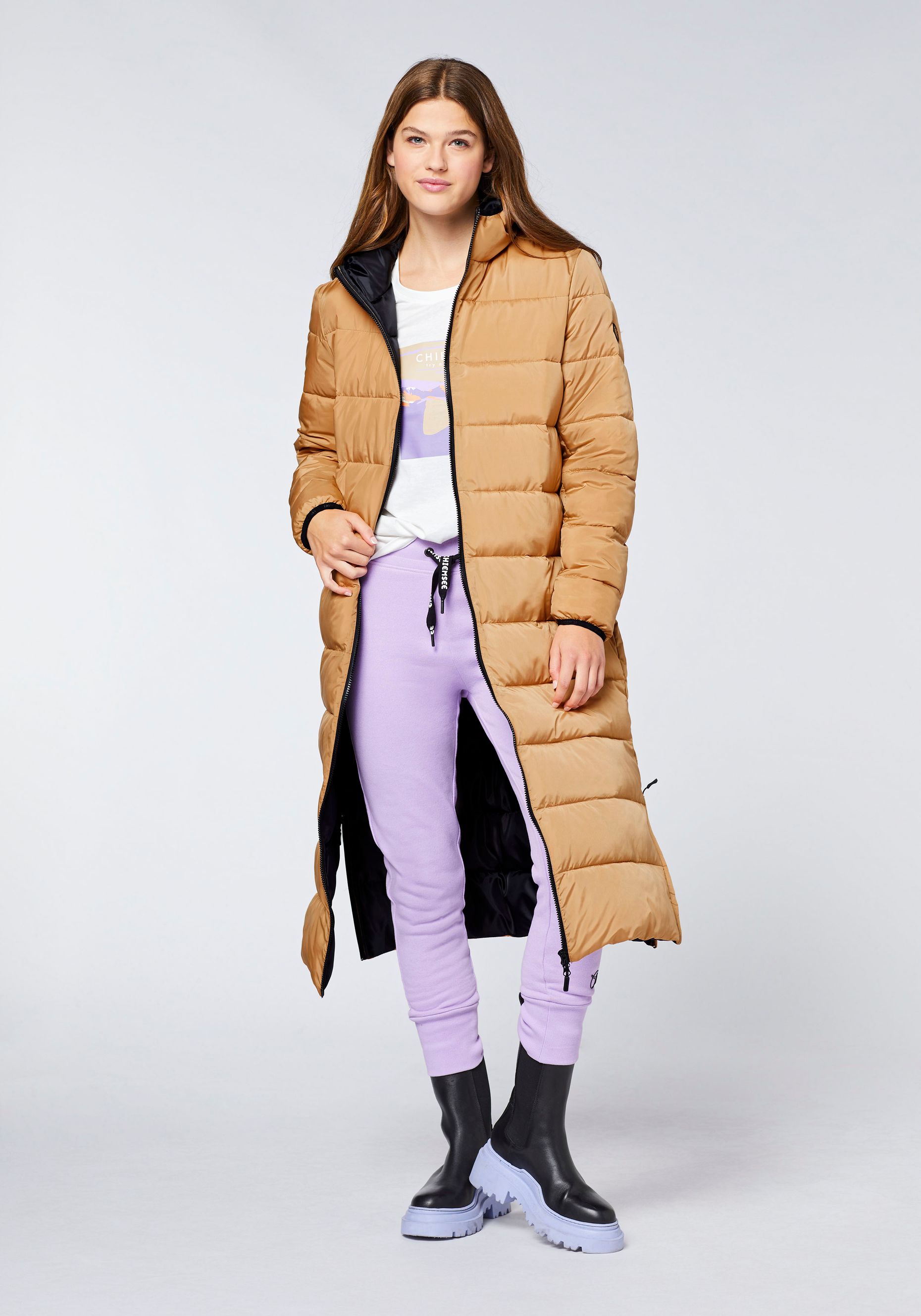 Steppmantel mit Kapuze in Maxilänge | Chiemsee Online Shop 