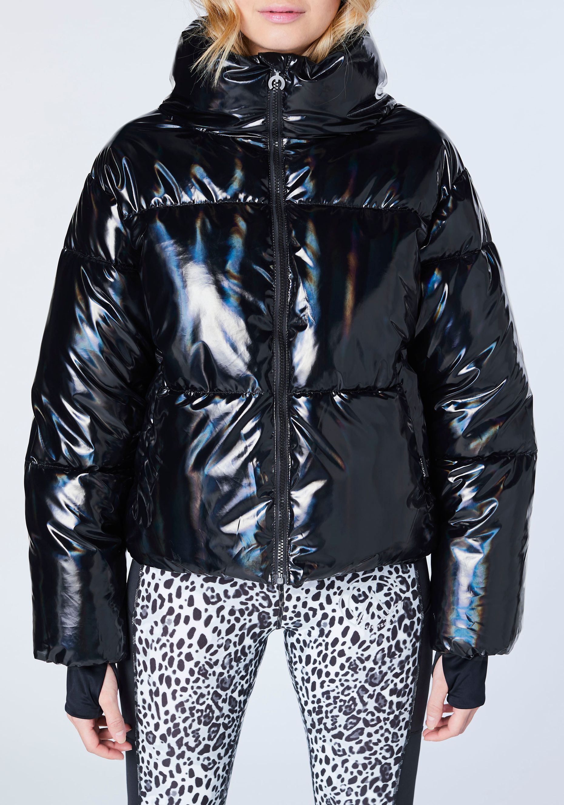 Blouson in glänzender Lackoptik mit holografischem Effekt  