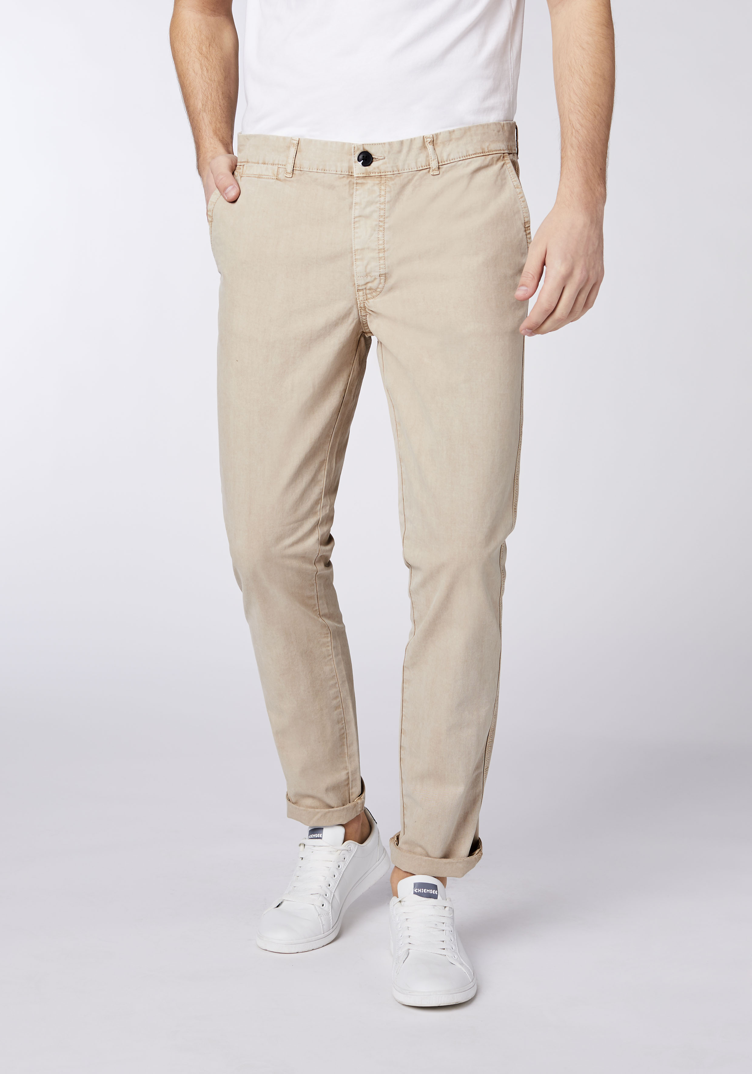 Slim-Fit Chino aus Twill mit Stretch